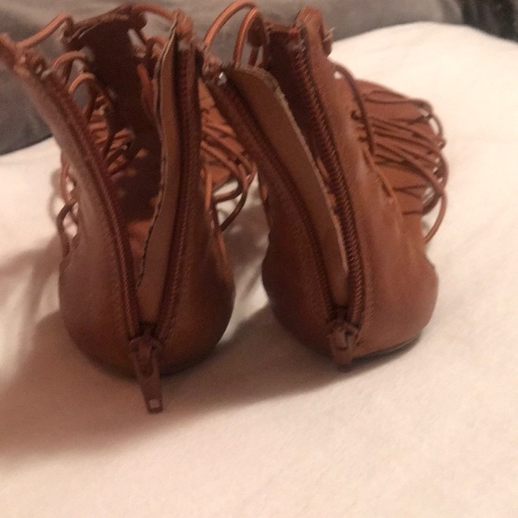 Sandals - Picture 2 of 3